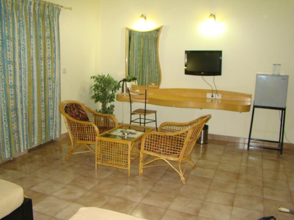 Tom'S Hotel Bangalore Esterno foto