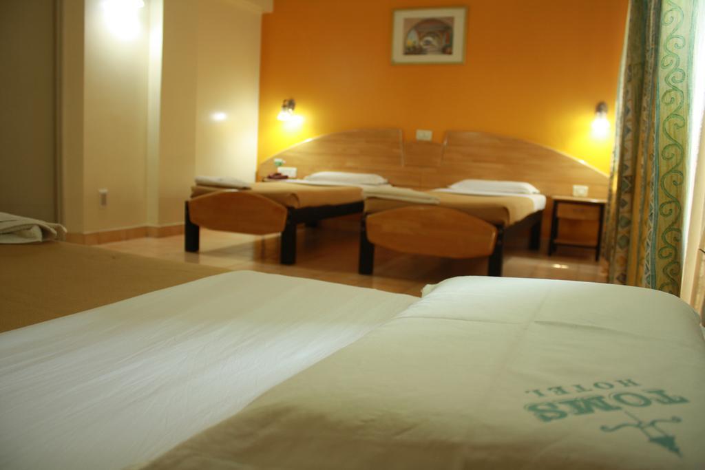 Tom'S Hotel Bangalore Esterno foto