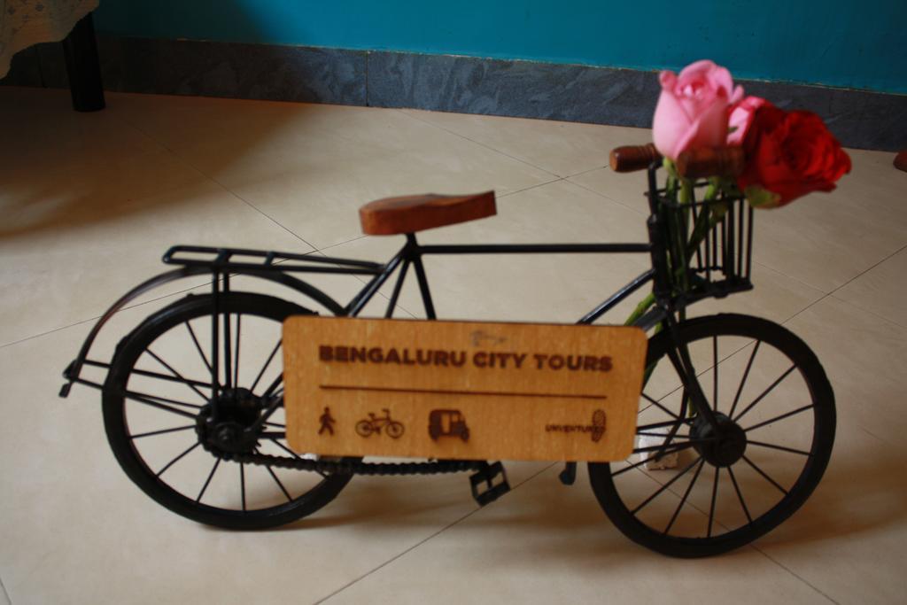 Tom'S Hotel Bangalore Esterno foto